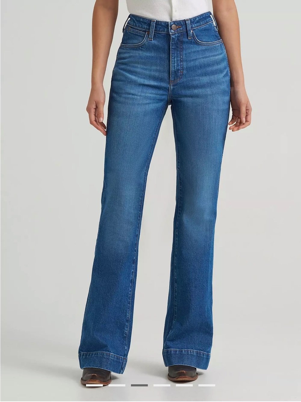 Wrangler women’s Retro High Rise Trouser Jean